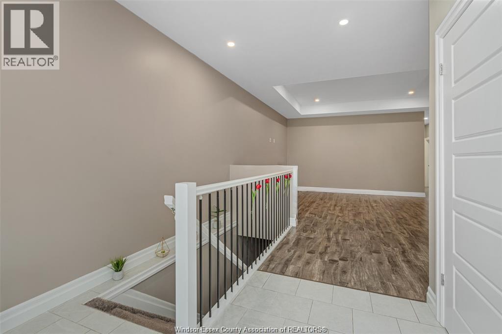 1985 Ethan Court, Windsor, Ontario  N8T 1G1 - Photo 5 - 26003235