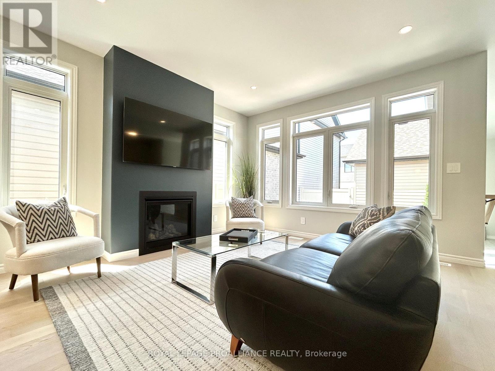 79 Athabaska Drive, Belleville, Ontario  K8N 0T1 - Photo 9 - X12758900