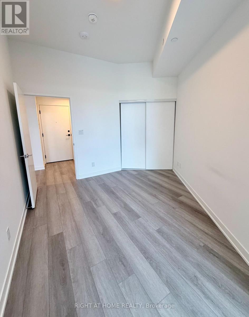 1032 - 8119 Birchmount Road, Markham, Ontario  L6G 0H6 - Photo 4 - N12787560