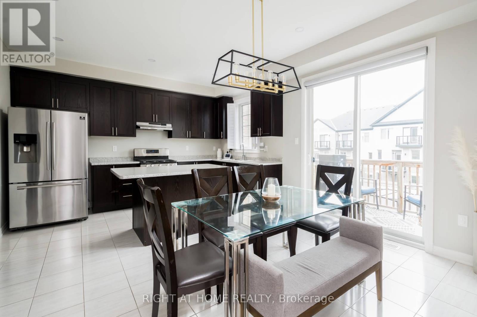 5 Pridham Place, New Tecumseth (Tottenham), Ontario  L0G 1W0 - Photo 11 - N12787576