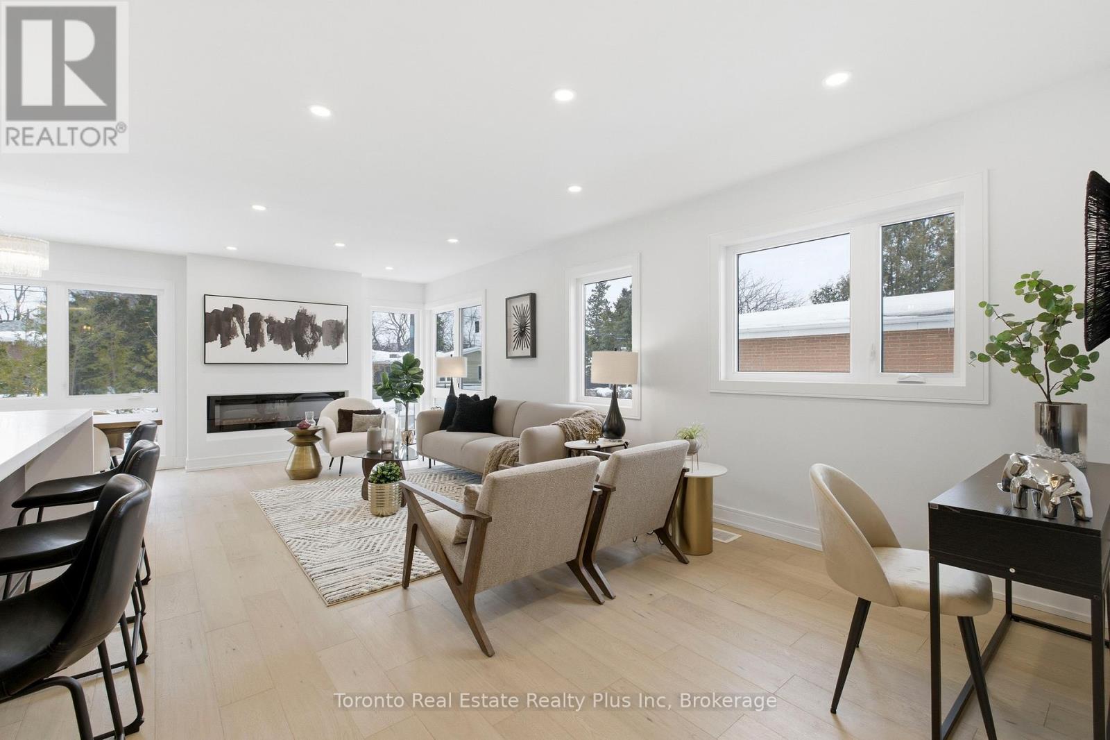 3 Blithfield Avenue, Toronto, Ontario  M2K 1X9 - Photo 6 - C12785756