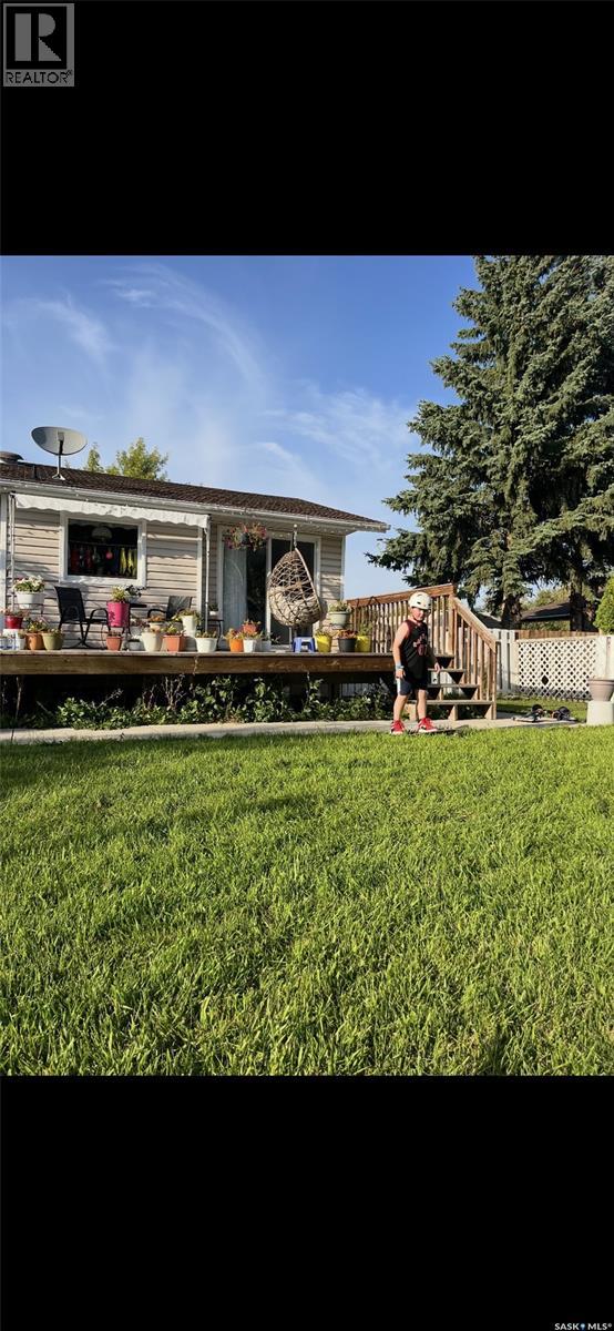 405 Park Avenue, Melfort, Saskatchewan  S0E 1A0 - Photo 11 - SK028477