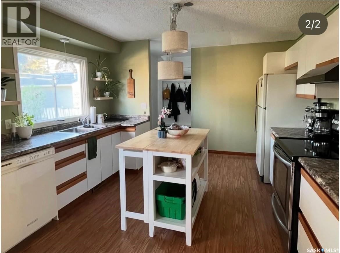 405 Park Avenue, Melfort, Saskatchewan  S0E 1A0 - Photo 2 - SK028477