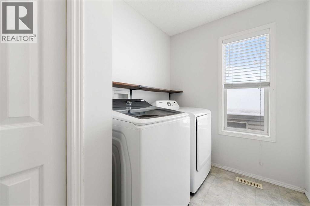 283 Prestwick Landing Se, Calgary, Alberta T2A 3W2 - Photo 33 - A2273679