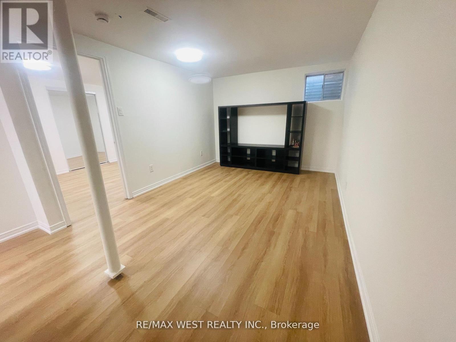 Bsmt - 82 Dafoe Crescent, Brampton, Ontario  L6Y 2L2 - Photo 7 - W12787544