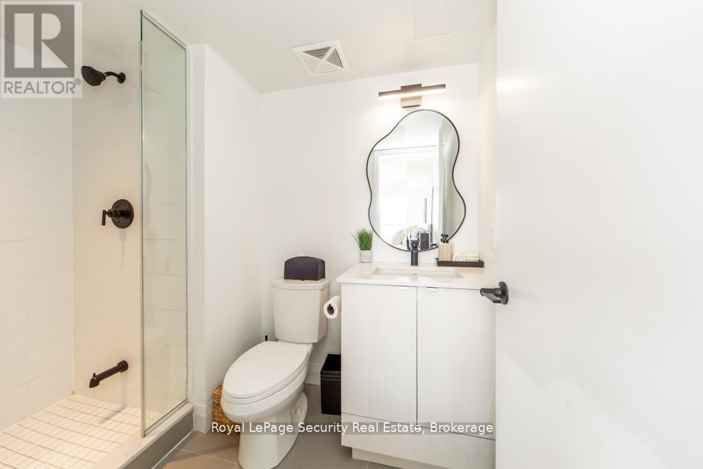 2009 - 1461 Lawrence Avenue W, Toronto, Ontario  M6L 0A6 - Photo 11 - W12787550