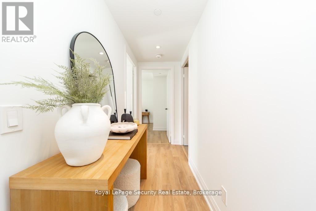 2009 - 1461 Lawrence Avenue W, Toronto, Ontario  M6L 0A6 - Photo 12 - W12787550