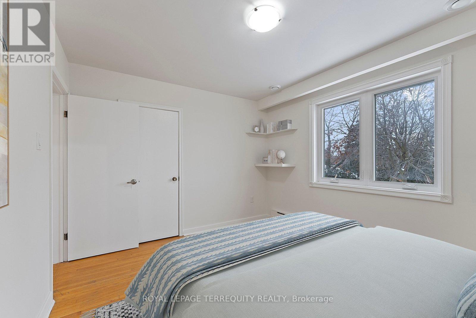 6 Peacham Crescent, Toronto, Ontario  M3M 1S1 - Photo 17 - W12787574