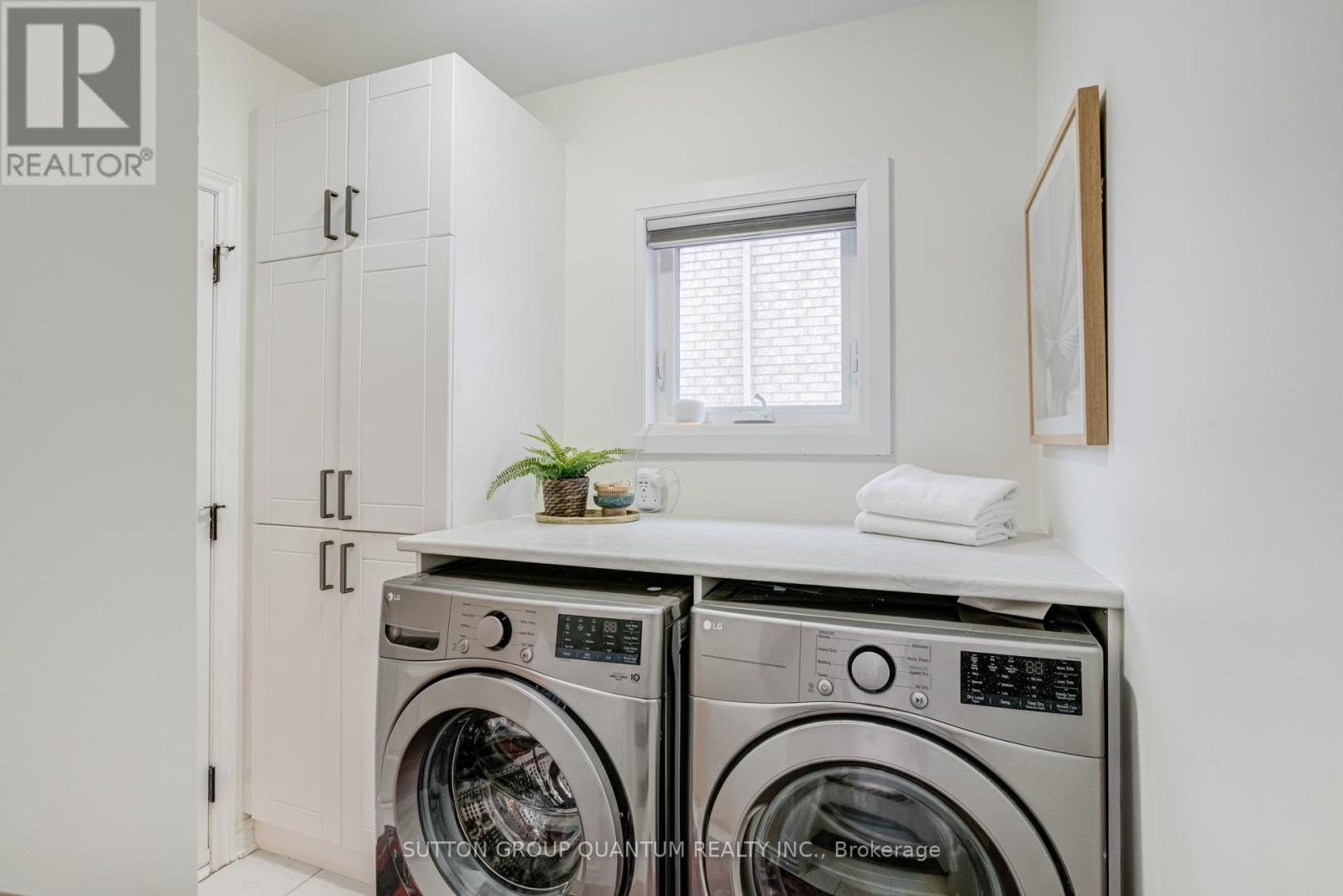 2152 Glenfield Road, Oakville, Ontario  L6M 3S6 - Photo 16 - W12787582