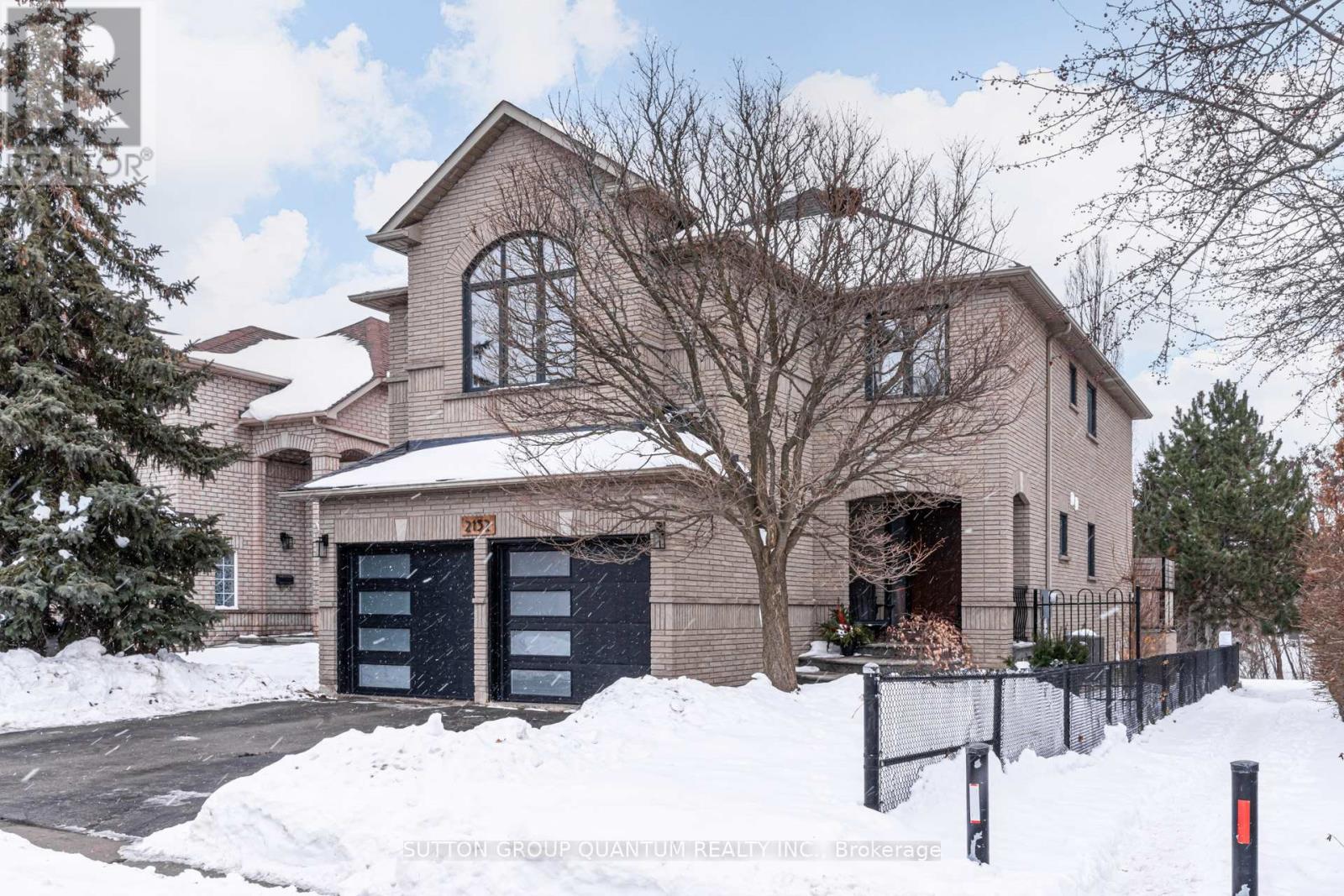 2152 Glenfield Road, Oakville, Ontario  L6M 3S6 - Photo 2 - W12787582