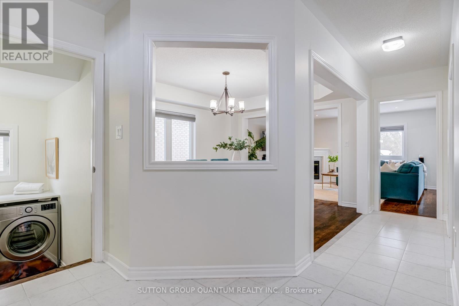 2152 Glenfield Road, Oakville, Ontario  L6M 3S6 - Photo 6 - W12787582