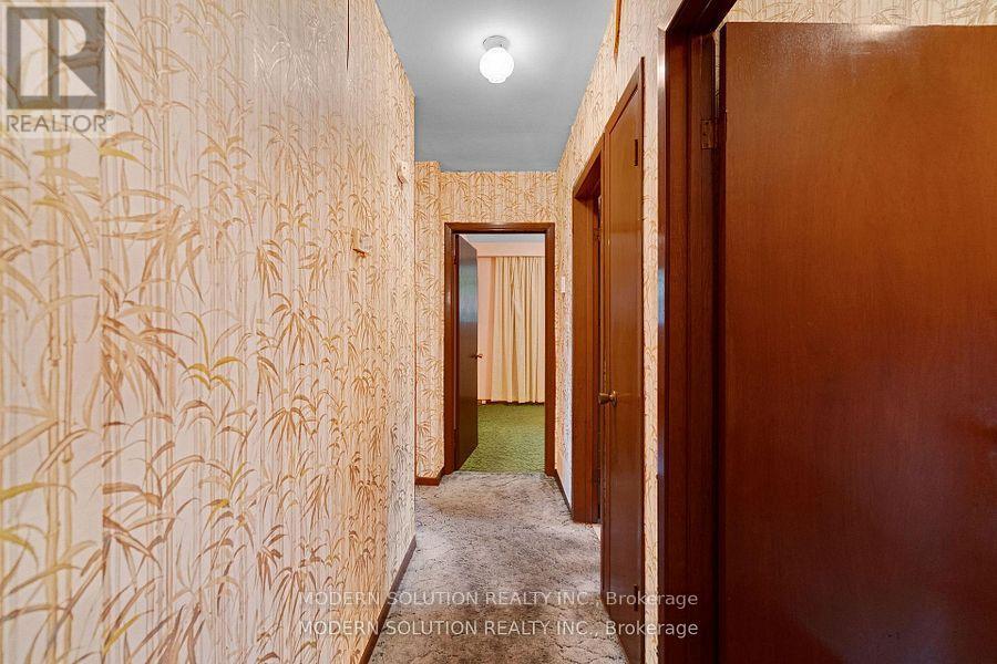 177 Eaglewood Boulevard, Mississauga, Ontario  L5G 1V8 - Photo 14 - W12787590