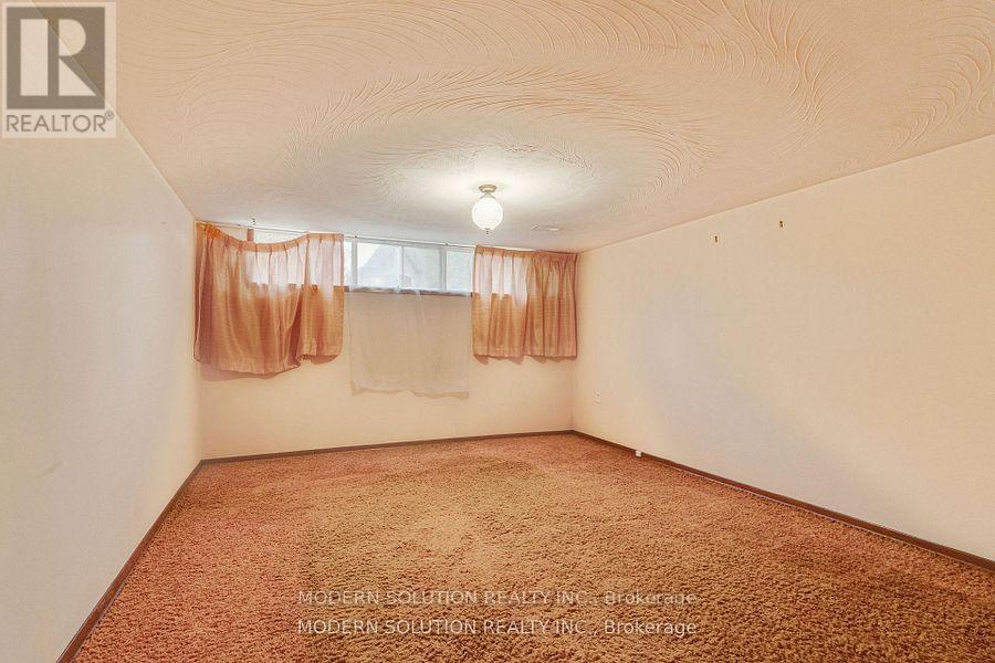 177 Eaglewood Boulevard, Mississauga, Ontario  L5G 1V8 - Photo 27 - W12787590