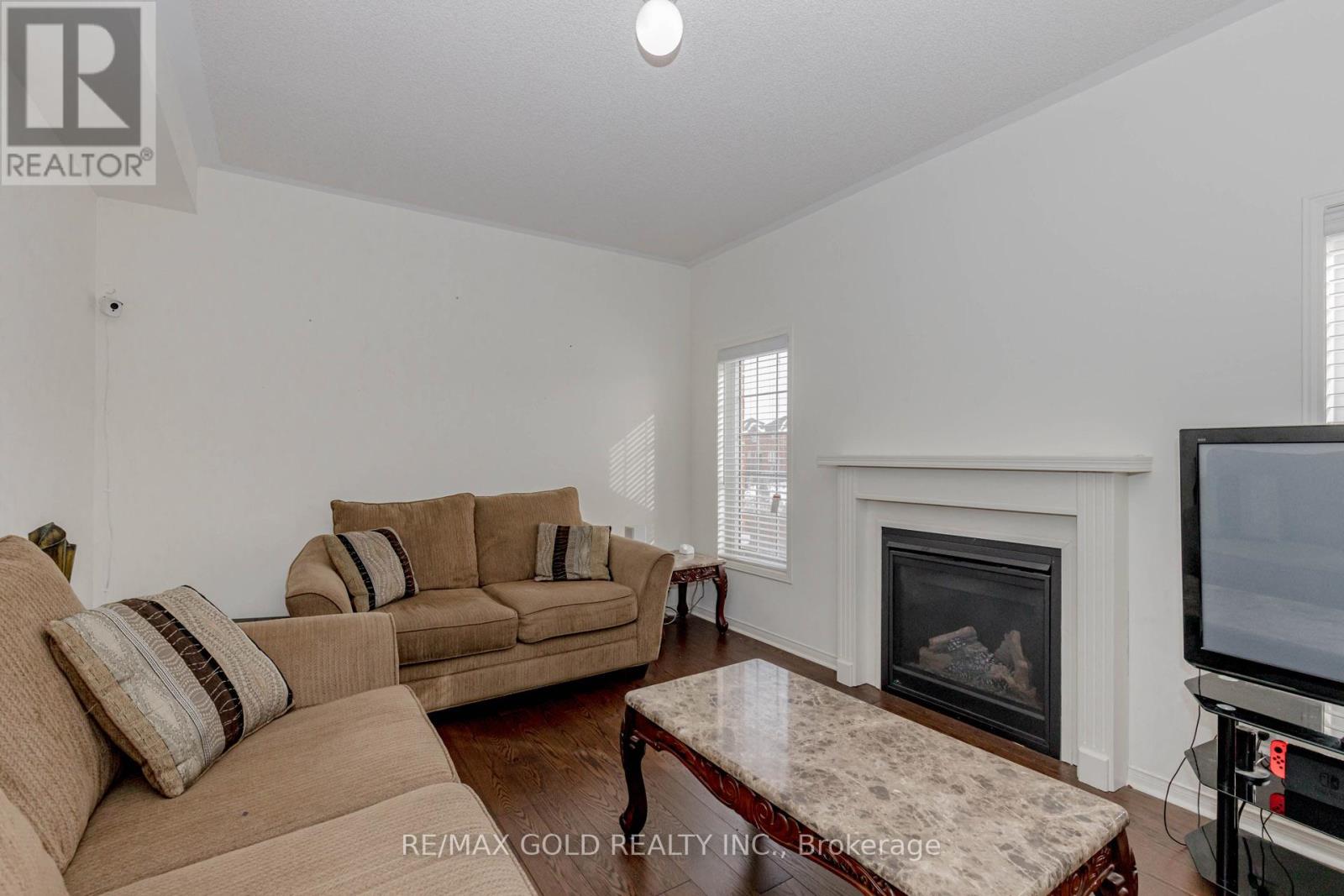 24 Cookview Drive, Brampton, Ontario  L6R 3T6 - Photo 13 - W12787592