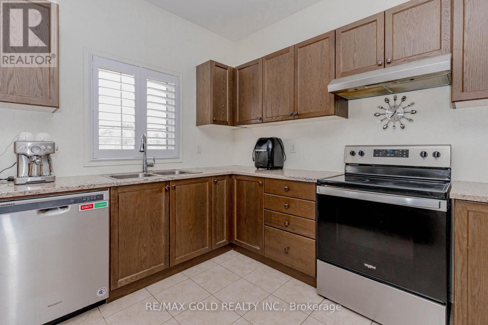 24 Cookview Drive, Brampton, Ontario  L6R 3T6 - Photo 19 - W12787592