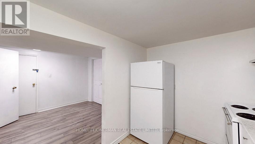 Basement - 3691 Morning Star Drive, Mississauga, Ontario  L4T 1Y6 - Photo 4 - W12787618