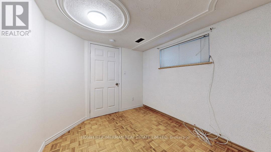 Basement - 3691 Morning Star Drive, Mississauga, Ontario  L4T 1Y6 - Photo 9 - W12787618