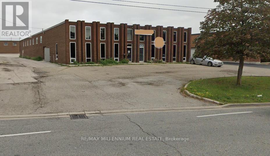 5435 Maingate Drive, Mississauga, Ontario  L4W 1G6 - Photo 1 - W12787626