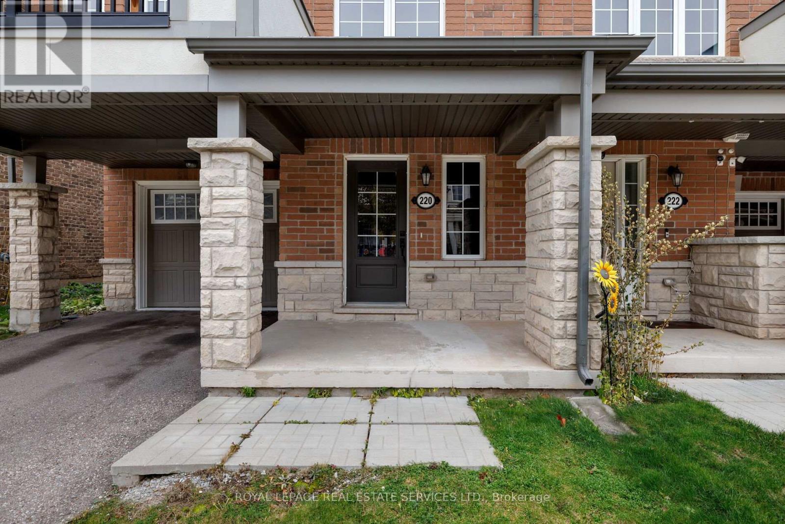 220 Sarah Cline Drive, Oakville, Ontario  L6M 0V3 - Photo 2 - W12787634