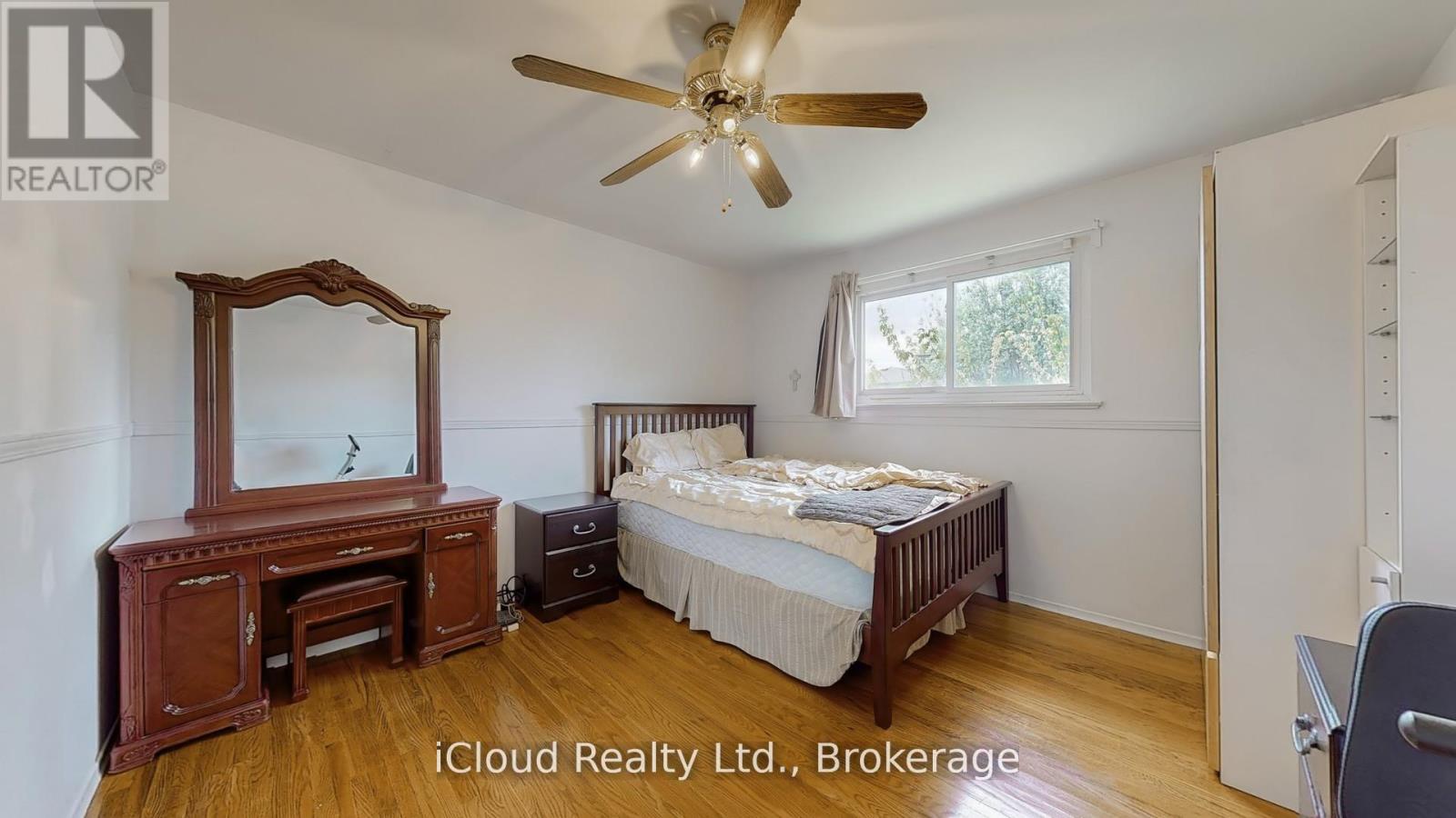 19 Flamingo Crescent, Brampton, Ontario  L6T 2G4 - Photo 14 - W12787646