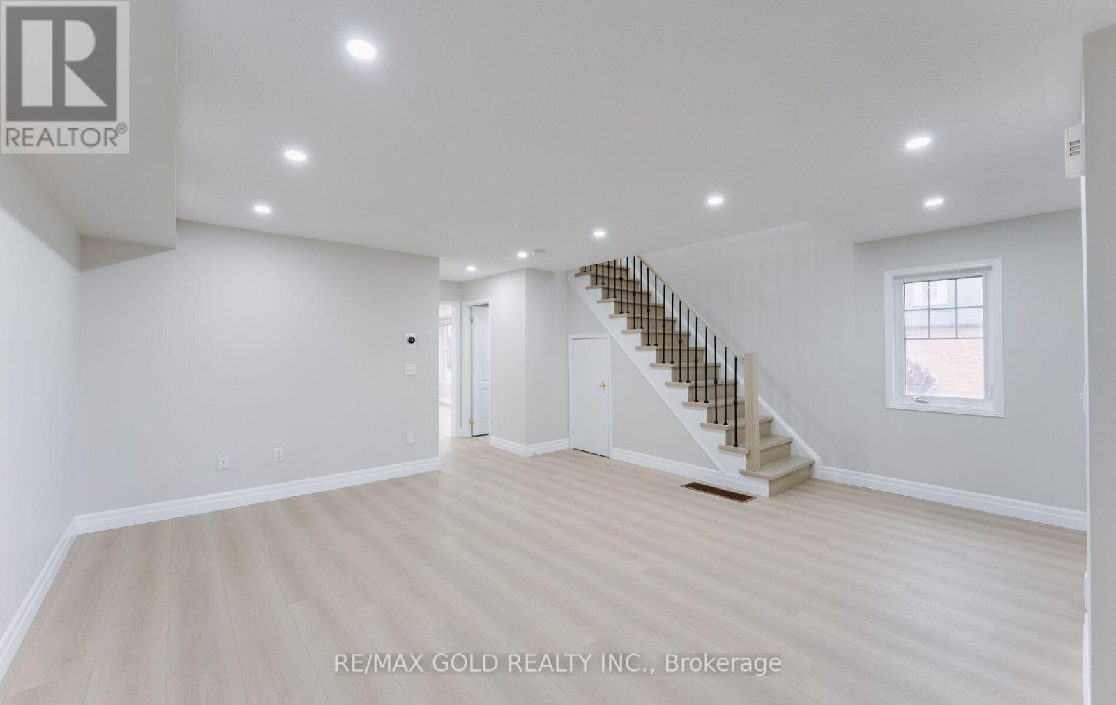 45 Seachart Place, Brampton (Brampton East), Ontario  L6P 3E1 - Photo 12 - W12787660