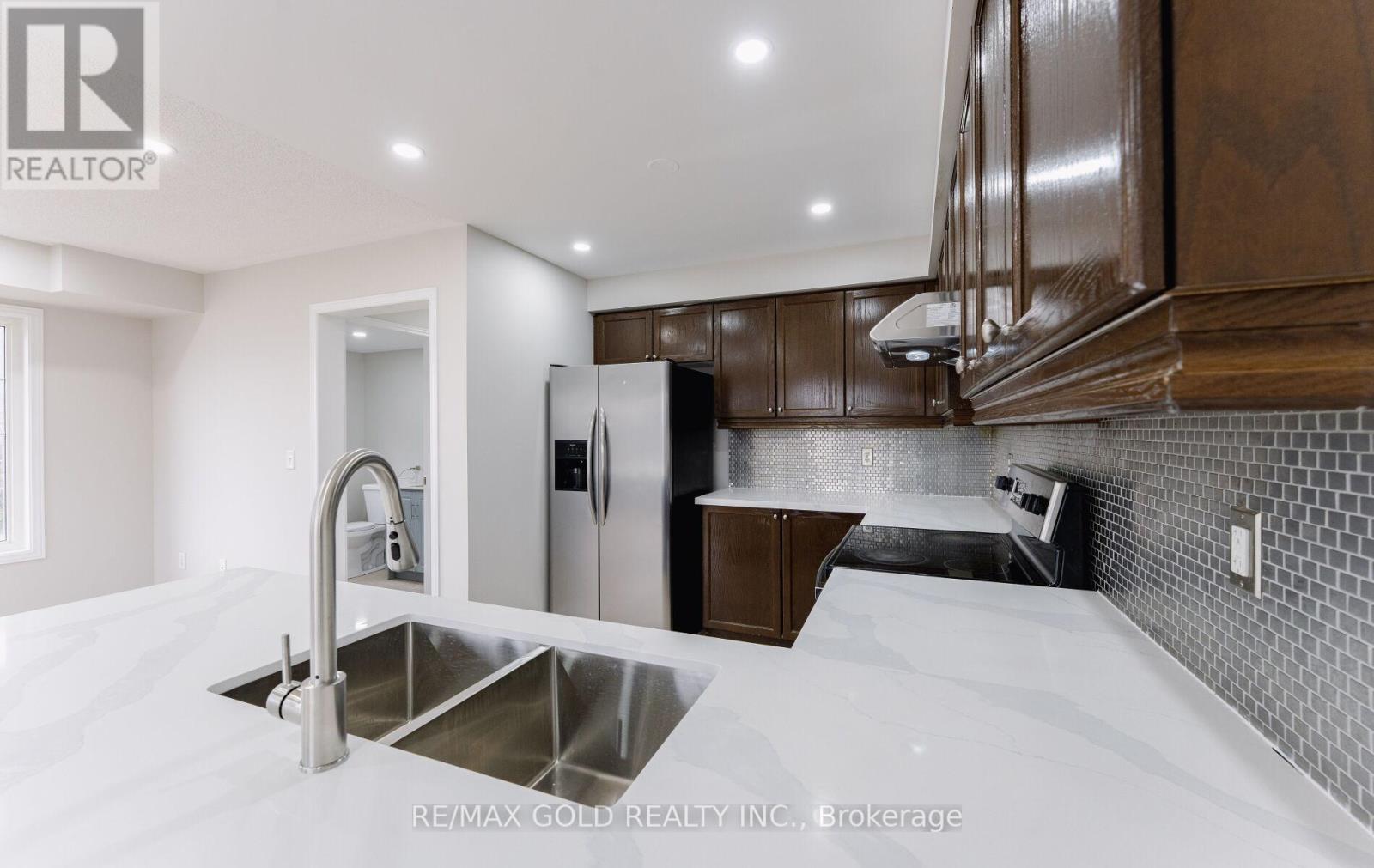 45 Seachart Place, Brampton (Brampton East), Ontario  L6P 3E1 - Photo 19 - W12787660