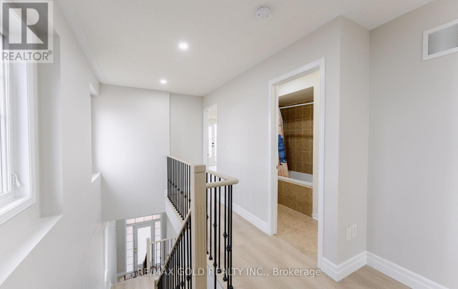 45 Seachart Place, Brampton (Brampton East), Ontario  L6P 3E1 - Photo 24 - W12787660