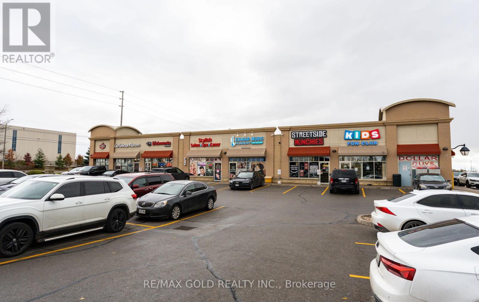 45 Seachart Place, Brampton (Brampton East), Ontario  L6P 3E1 - Photo 42 - W12787660