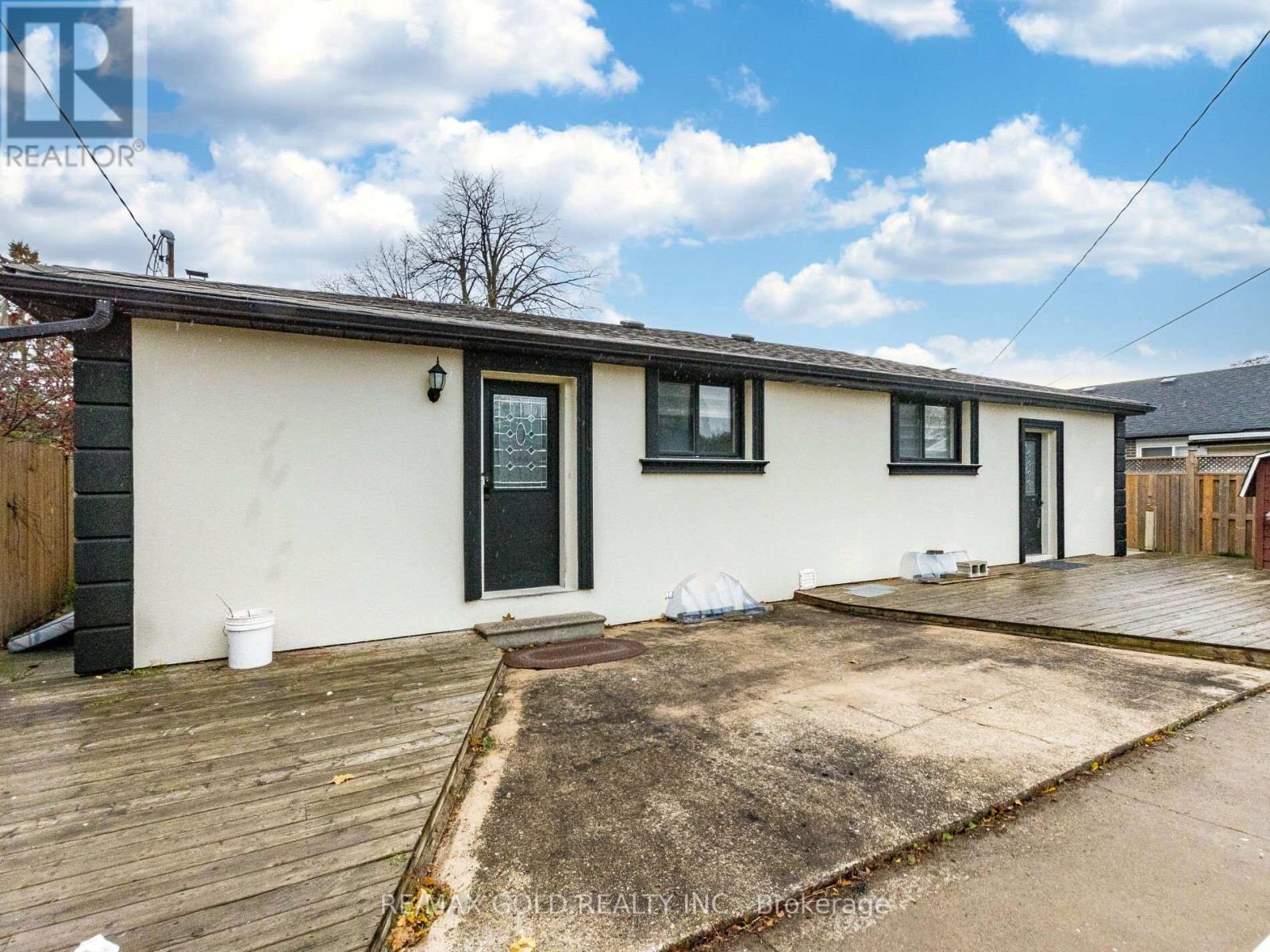 38 Aintree Crescent, Brampton, Ontario  L6T 2T3 - Photo 10 - W12787666