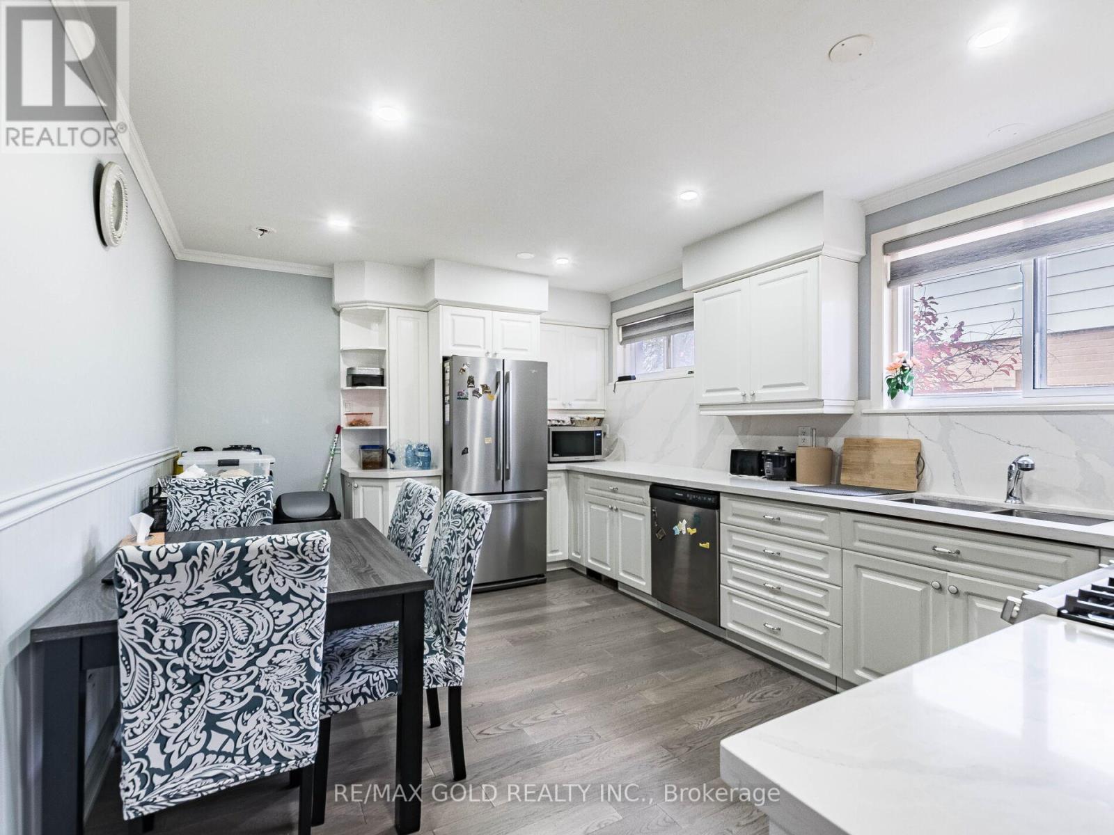 38 Aintree Crescent, Brampton, Ontario  L6T 2T3 - Photo 19 - W12787666