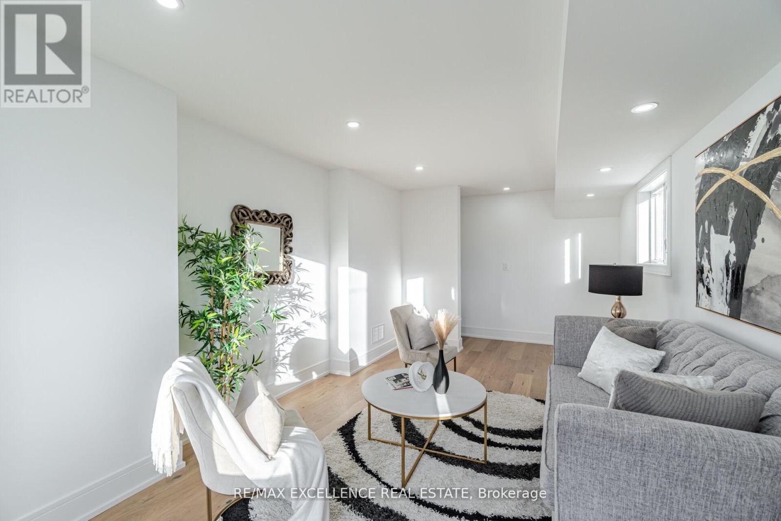 55 Renfield Street, Toronto, Ontario  M6M 4V5 - Photo 15 - W12787696