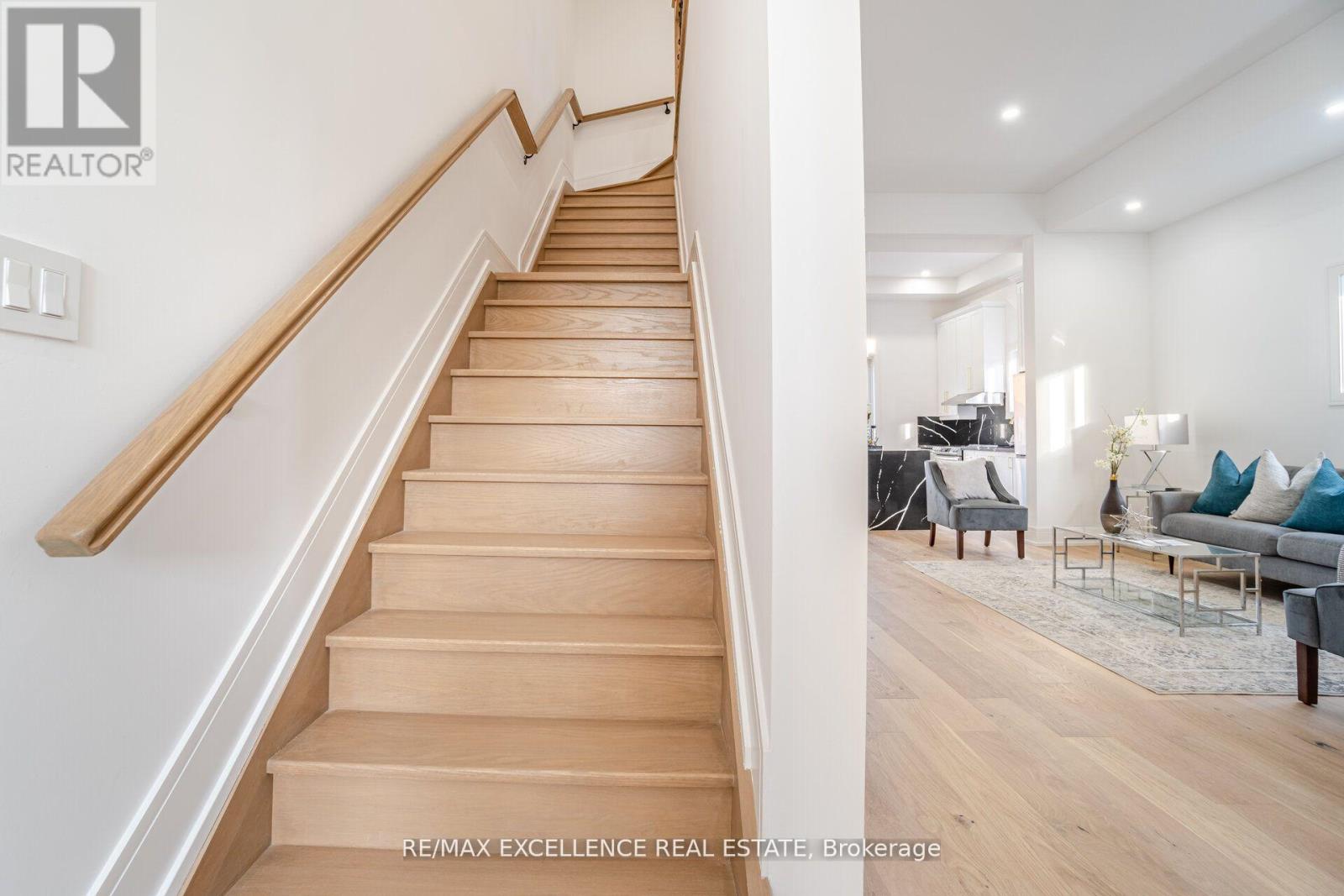 55 Renfield Street, Toronto, Ontario  M6M 4V5 - Photo 17 - W12787696