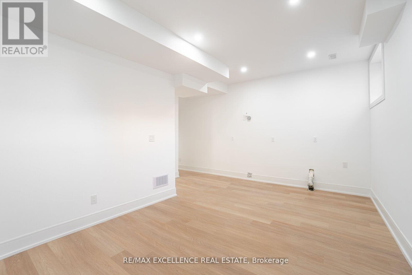 55 Renfield Street, Toronto, Ontario  M6M 4V5 - Photo 34 - W12787696