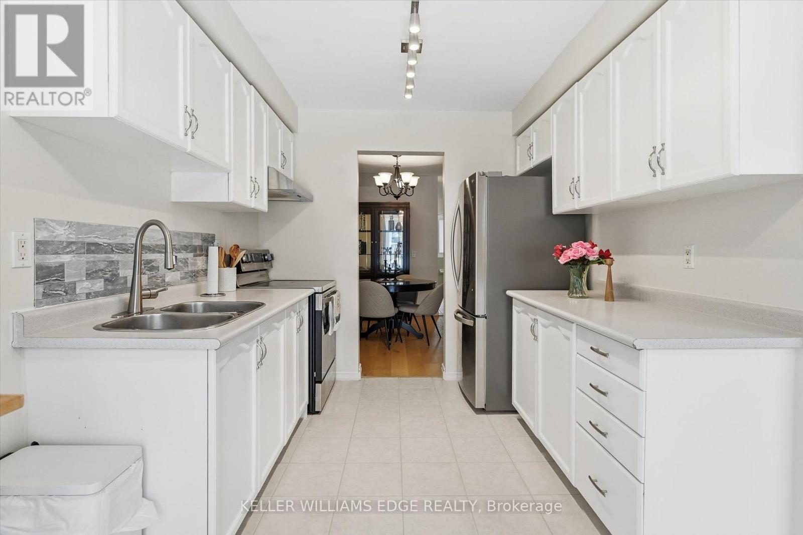 38 Grindstone Way, Hamilton, Ontario  L9H 7B7 - Photo 13 - X12787564