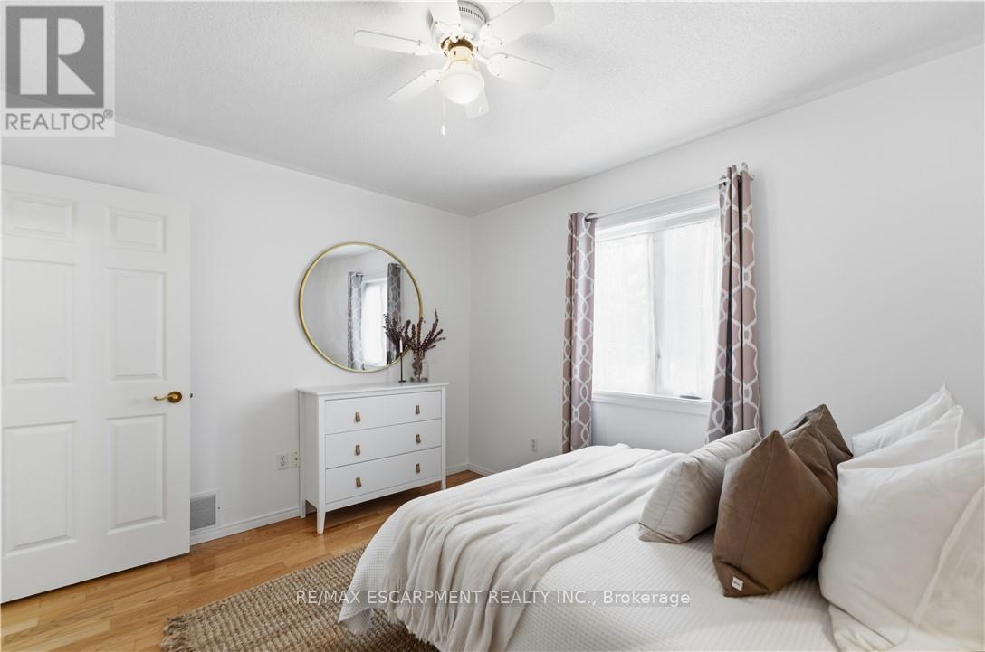 142 Silverbirch Avenue, Hamilton, Ontario  L0R 1W0 - Photo 16 - X12787612