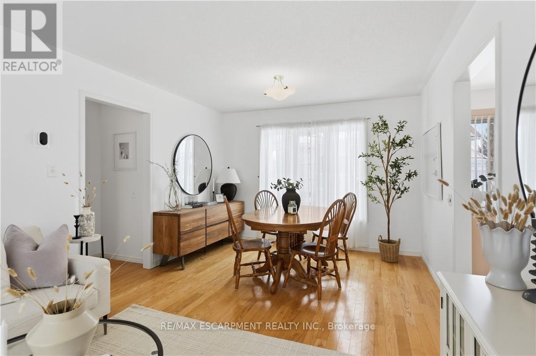 142 Silverbirch Avenue, Hamilton, Ontario  L0R 1W0 - Photo 7 - X12787612