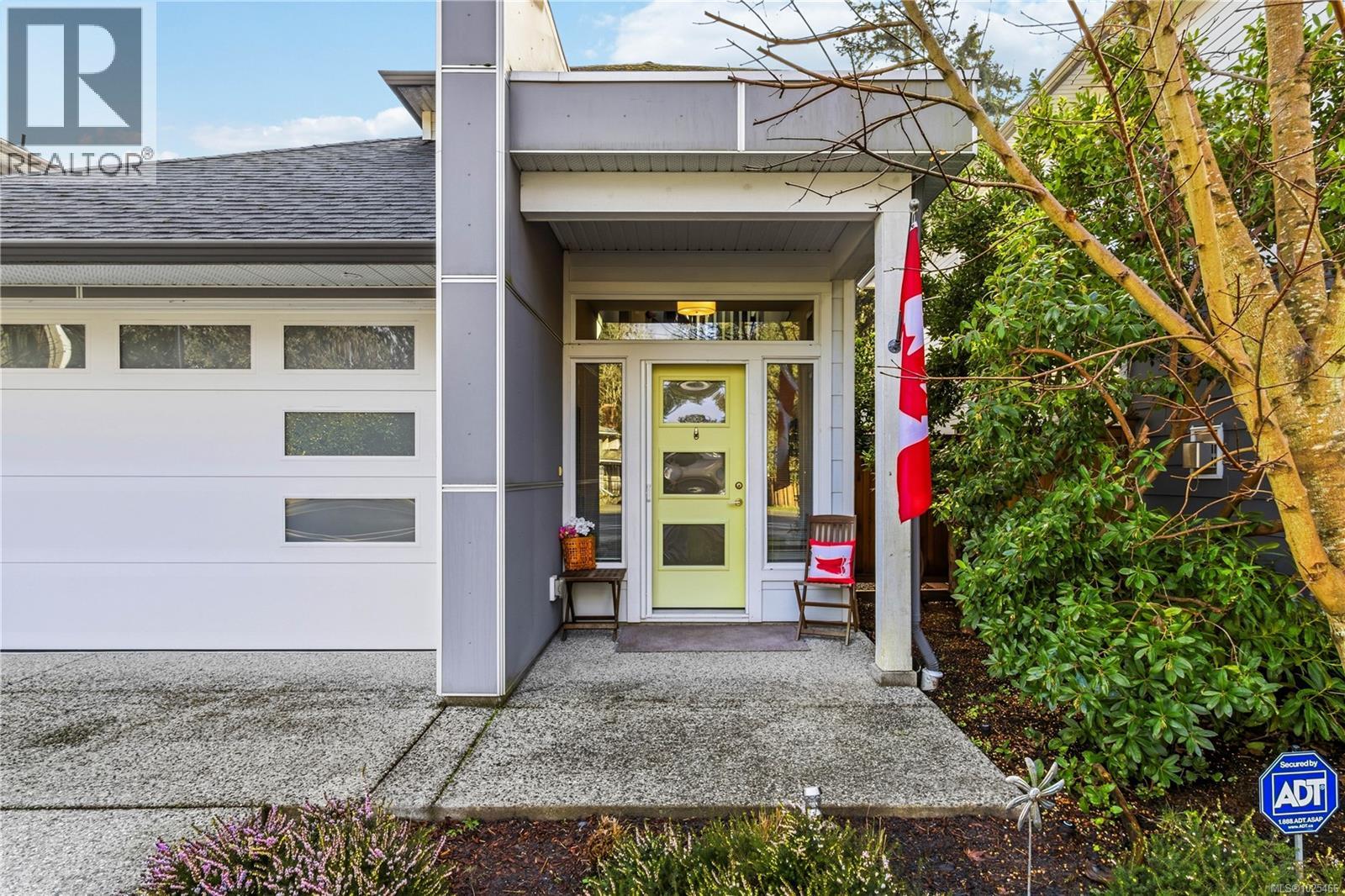 3327 Painter Rd, Colwood, British Columbia  V9C 2H7 - Photo 6 - 1025466