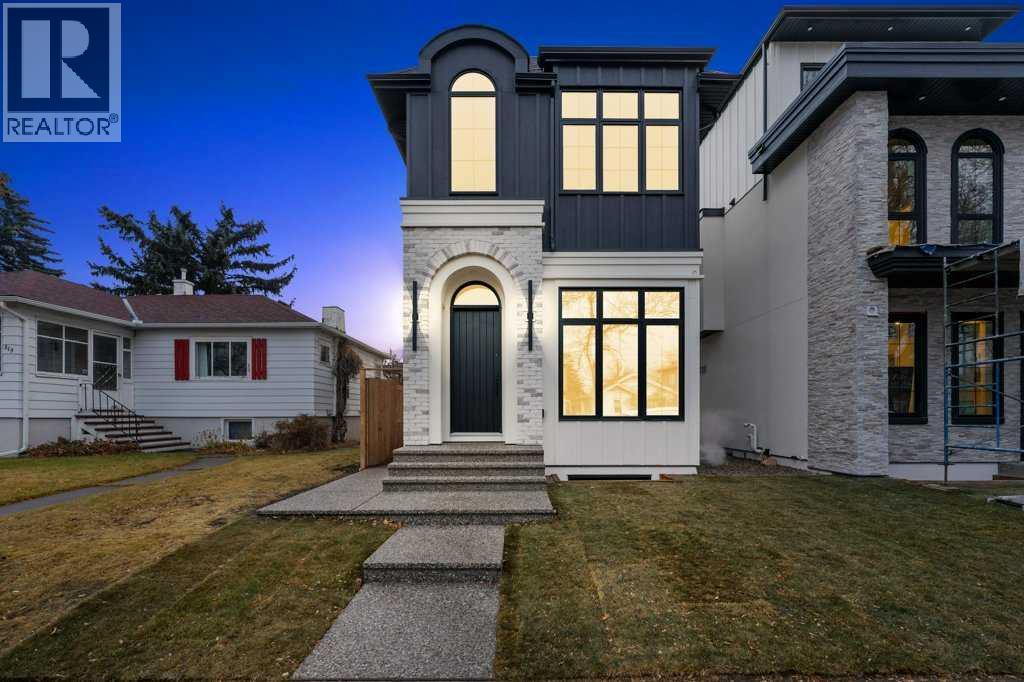 321 18 Avenue NW, Calgary, Alberta