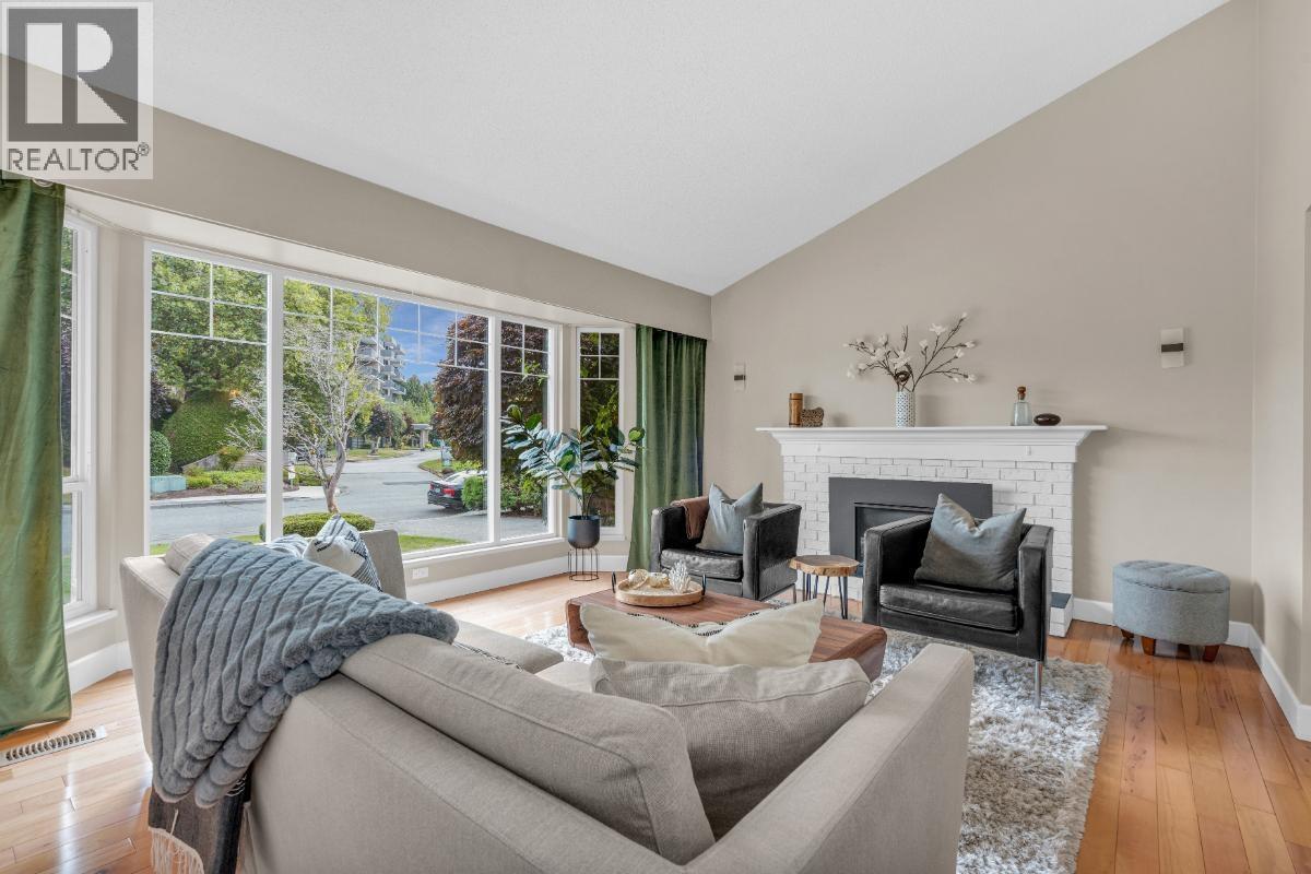 Listing Picture 2 of 40 : 9231 PARKSVILLE DRIVE, Richmond / 烈治文 - 魯藝地產 Yvonne Lu Group - MLS Medallion Club Member