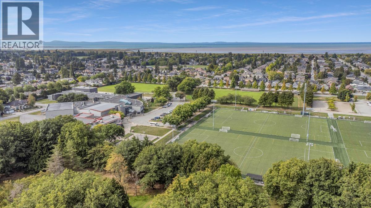 Listing Picture 36 of 40 : 9231 PARKSVILLE DRIVE, Richmond / 烈治文 - 魯藝地產 Yvonne Lu Group - MLS Medallion Club Member