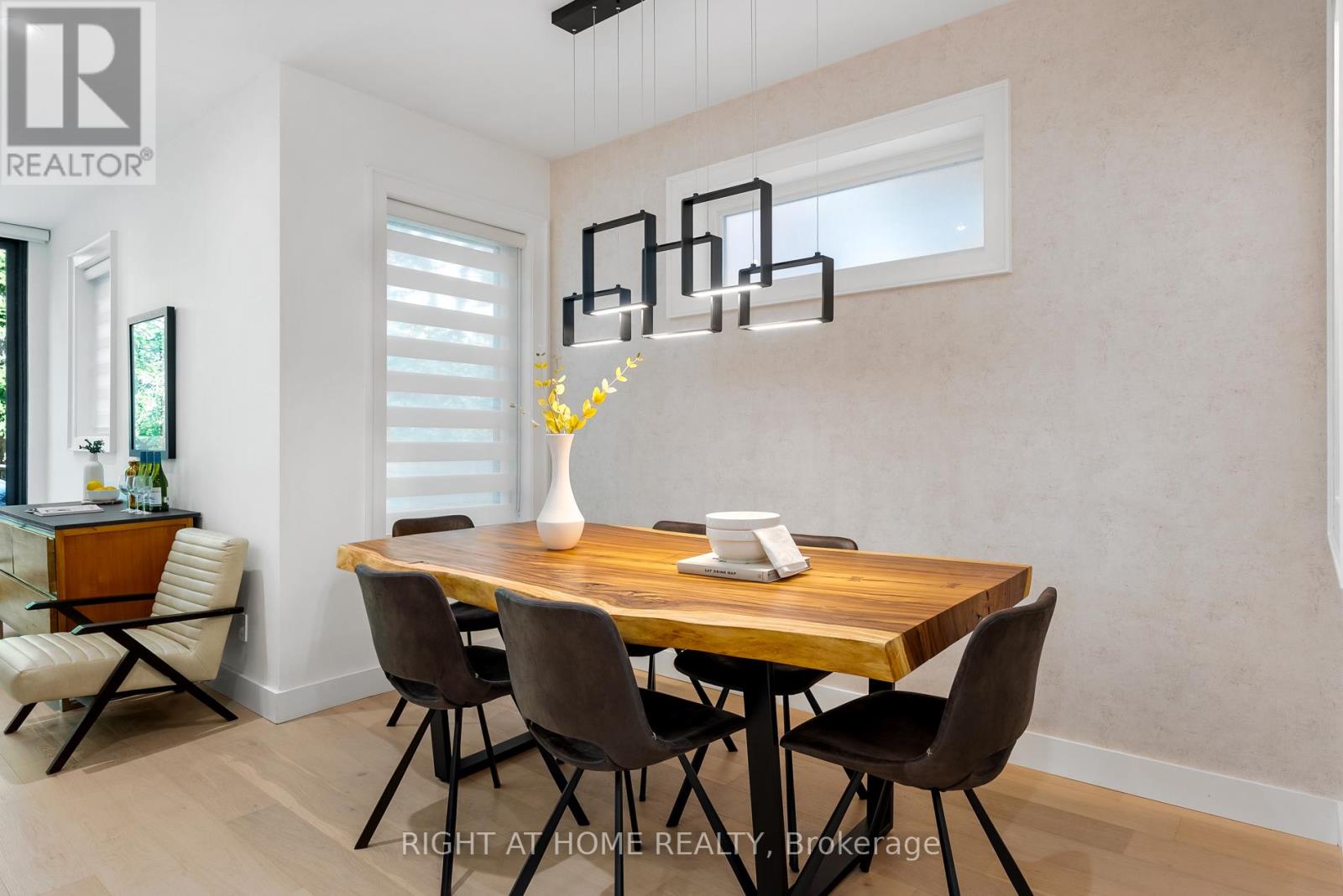 46 Hewitt Avenue, Toronto, Ontario  M6R 1Y3 - Photo 13 - W12787508