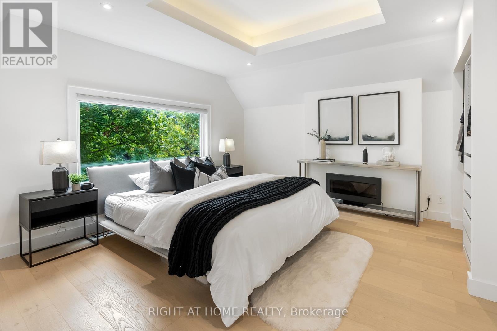 46 Hewitt Avenue, Toronto, Ontario  M6R 1Y3 - Photo 19 - W12787508