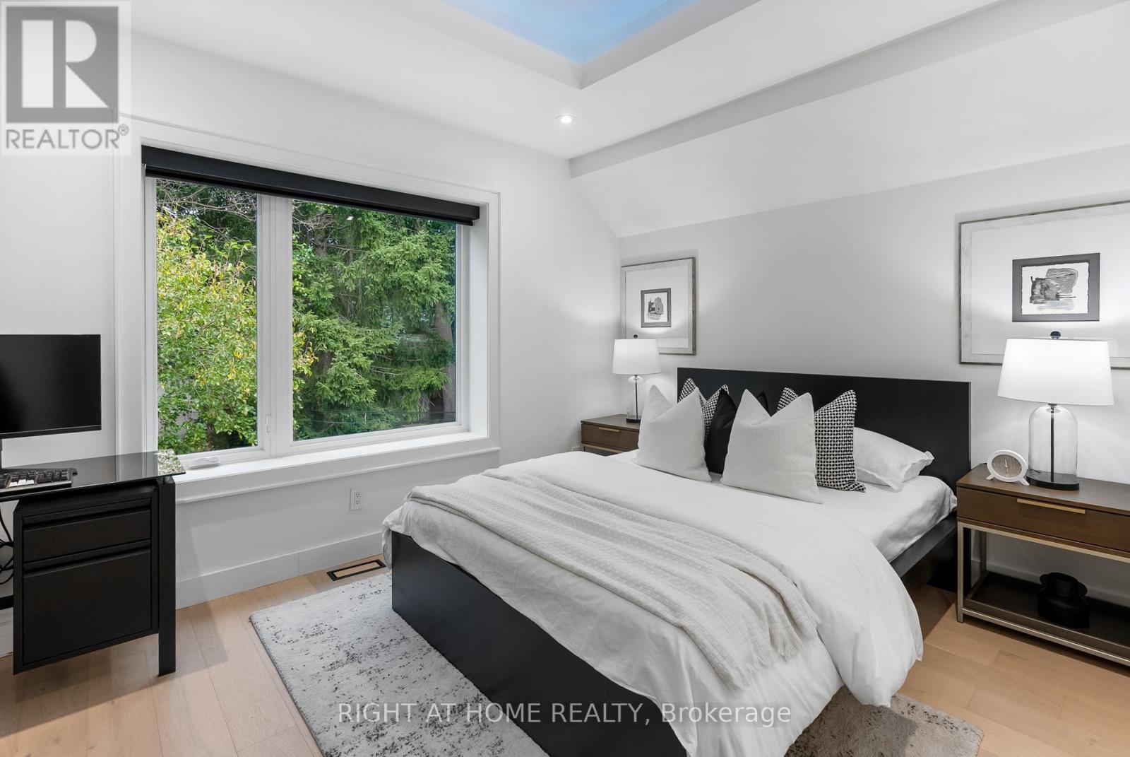 46 Hewitt Avenue, Toronto, Ontario  M6R 1Y3 - Photo 23 - W12787508