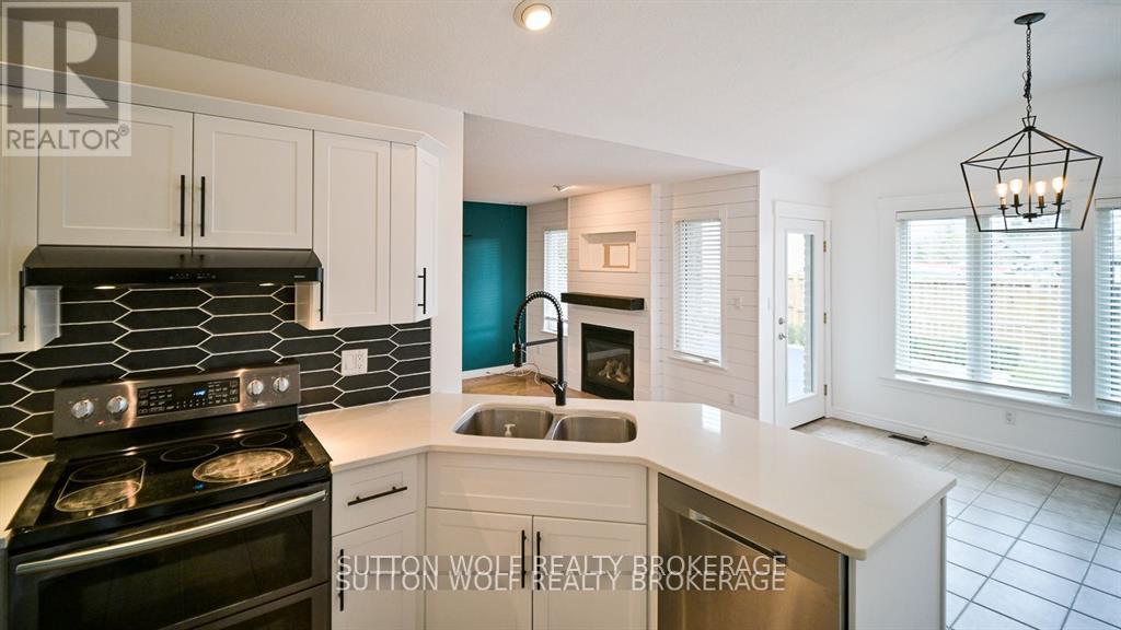 501 Darcy Drive, Strathroy-Caradoc, Ontario  N7G 4K9 - Photo 11 - X12787744