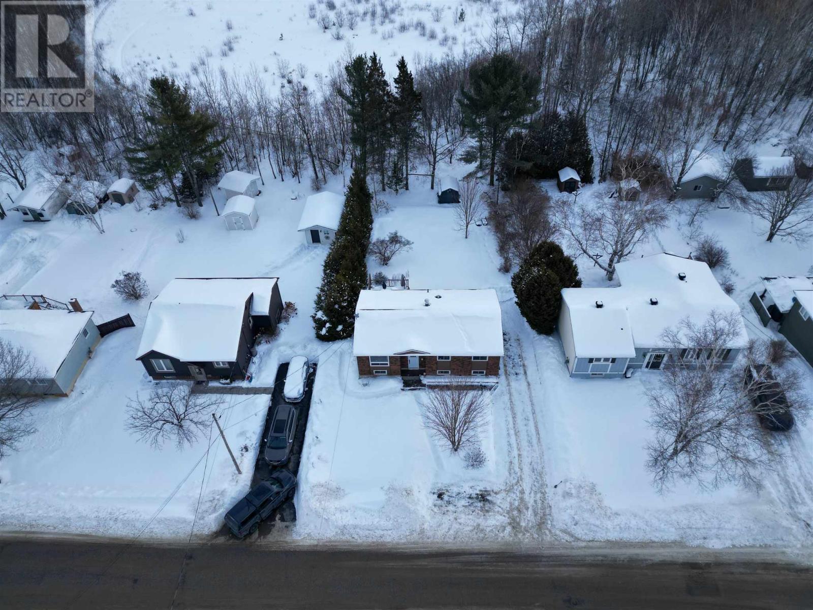 151 Youngfox Rd, Blind River, Ontario  P0R 1B0 - Photo 3 - SM260298