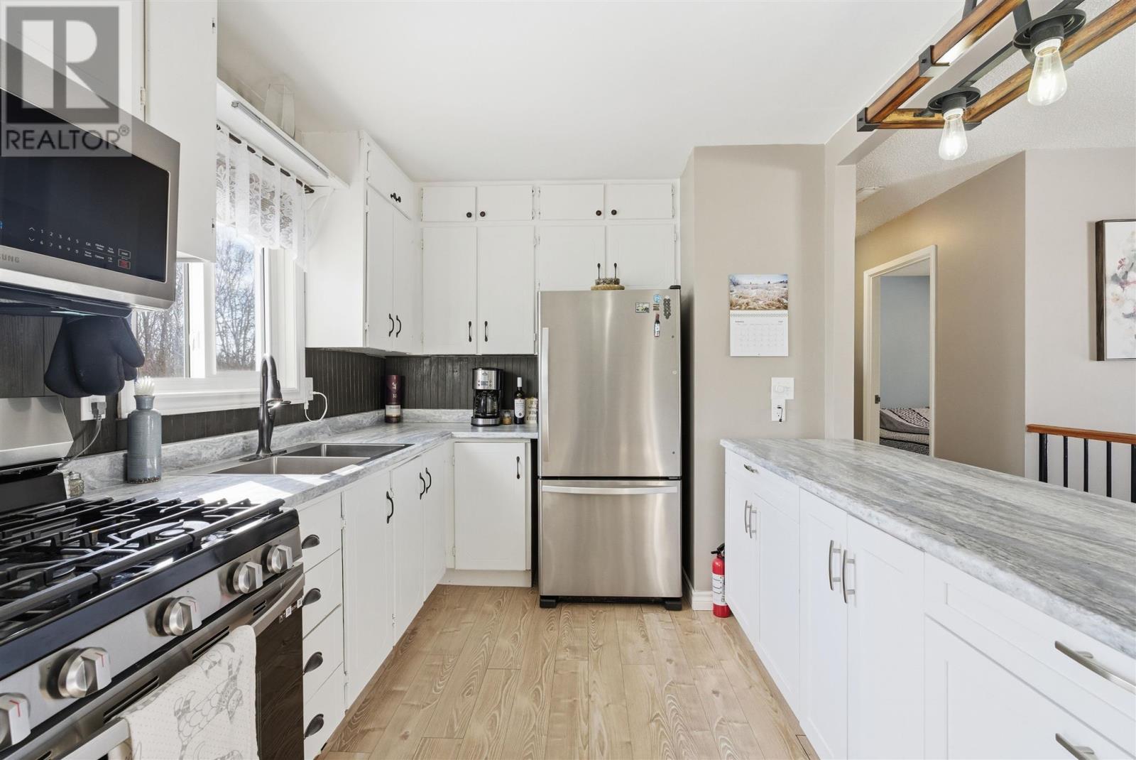 151 Youngfox Rd, Blind River, Ontario  P0R 1B0 - Photo 9 - SM260298