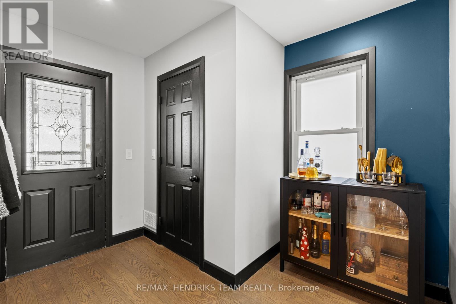 16 Haig Street, St. Catharines, Ontario  L2R 6K6 - Photo 14 - X12787756