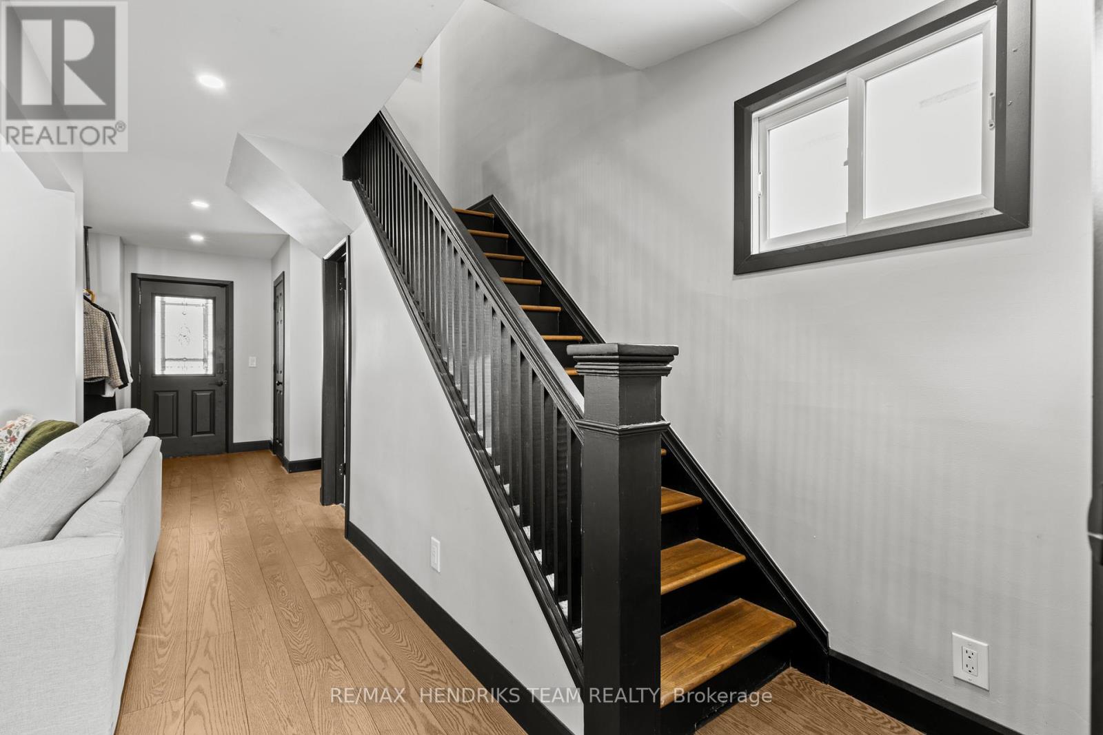 16 Haig Street, St. Catharines, Ontario  L2R 6K6 - Photo 16 - X12787756