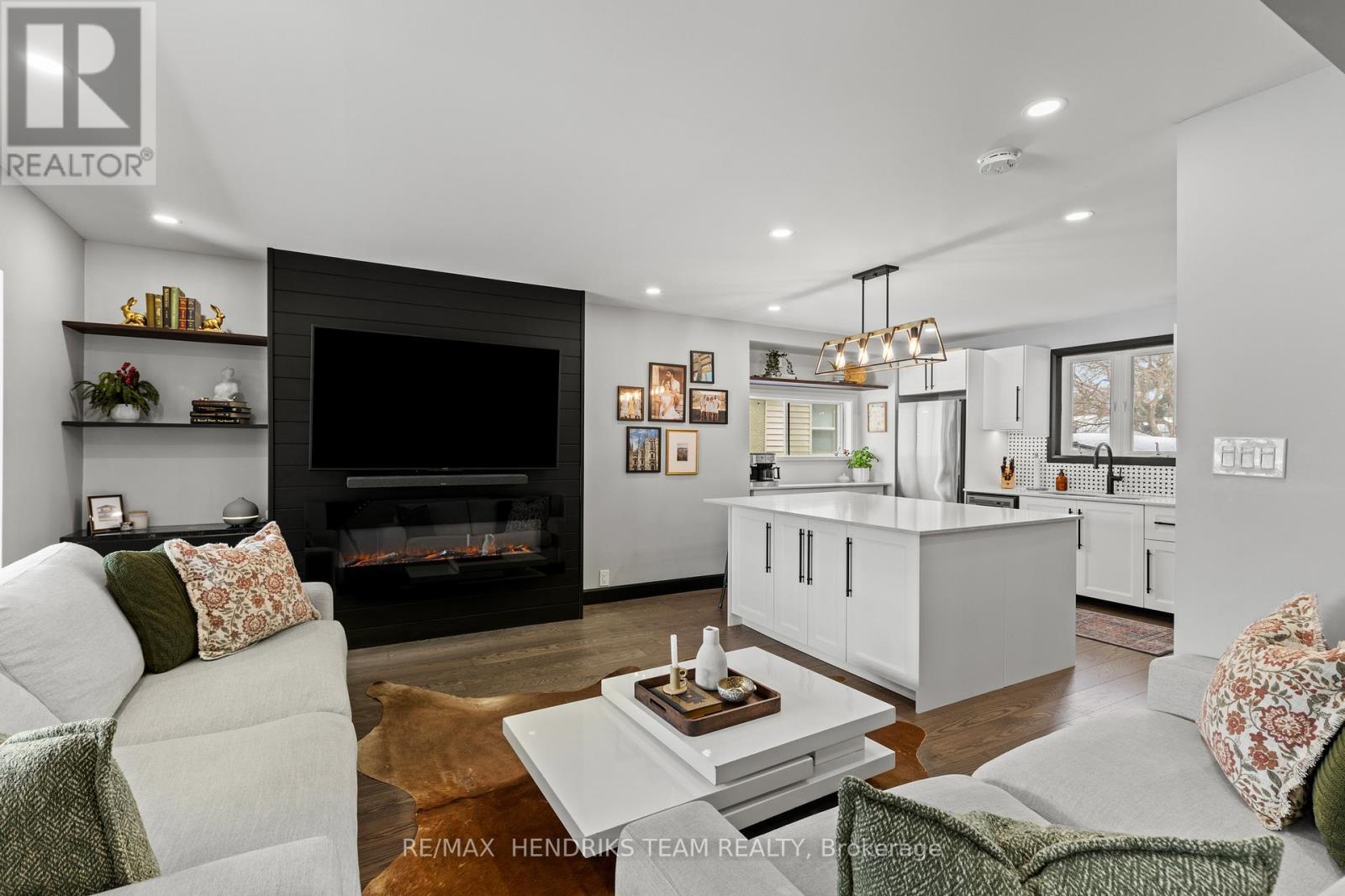 16 Haig Street, St. Catharines, Ontario  L2R 6K6 - Photo 5 - X12787756