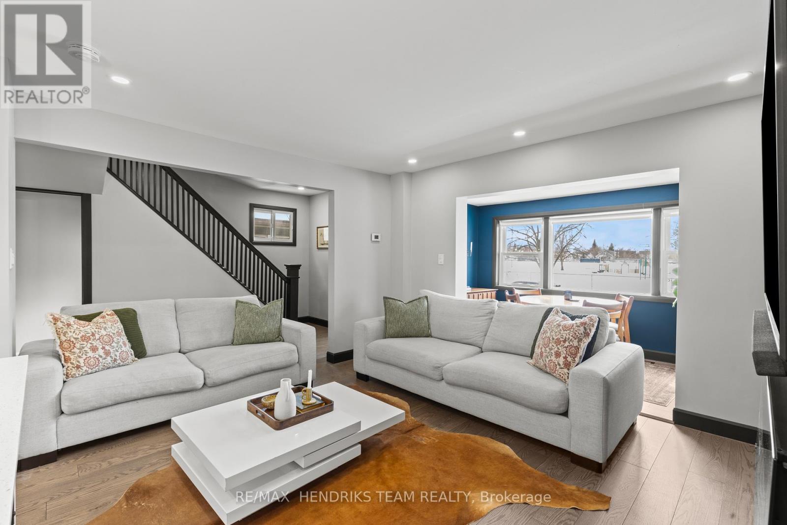 16 Haig Street, St. Catharines, Ontario  L2R 6K6 - Photo 7 - X12787756